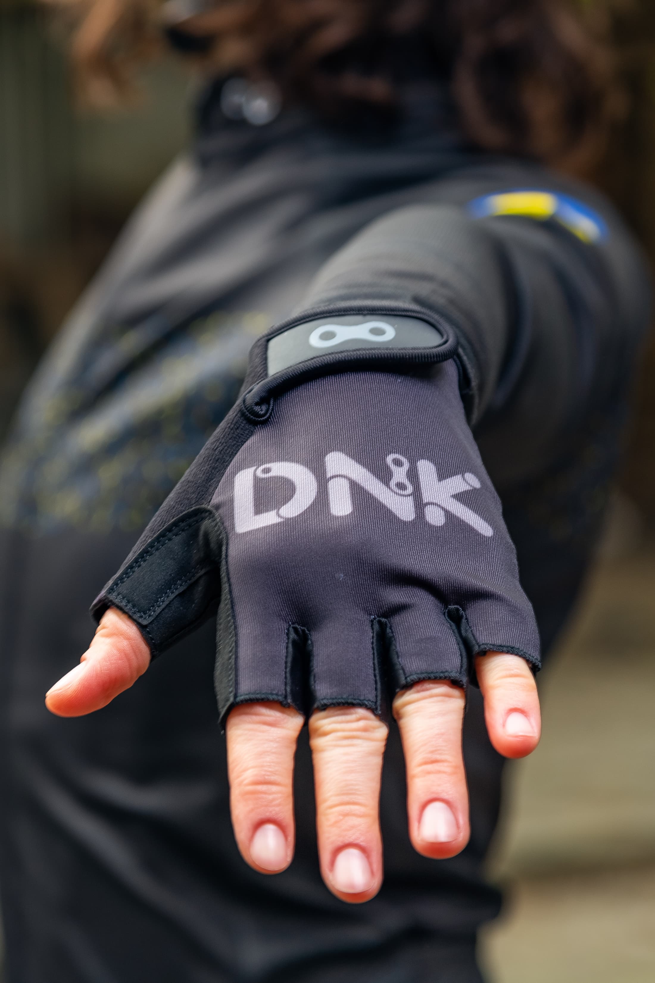 Рукавички DNK Logo, сірий/чорний розмір M — мініатюра 3