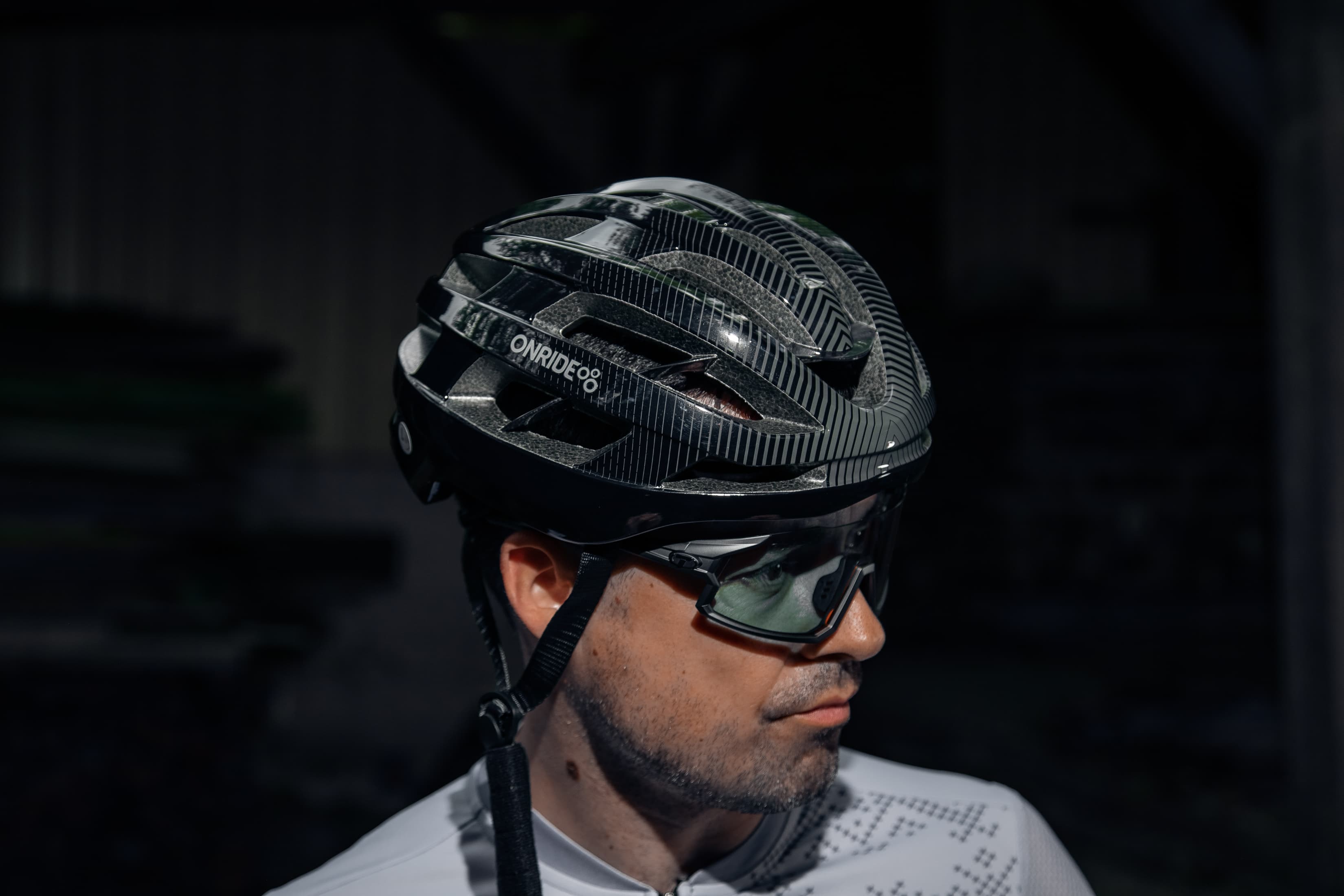 Шолом ONRIDE Pave глянцевий сіро-чорний L (58-61 см) магнітна застібка — мініатюра 3