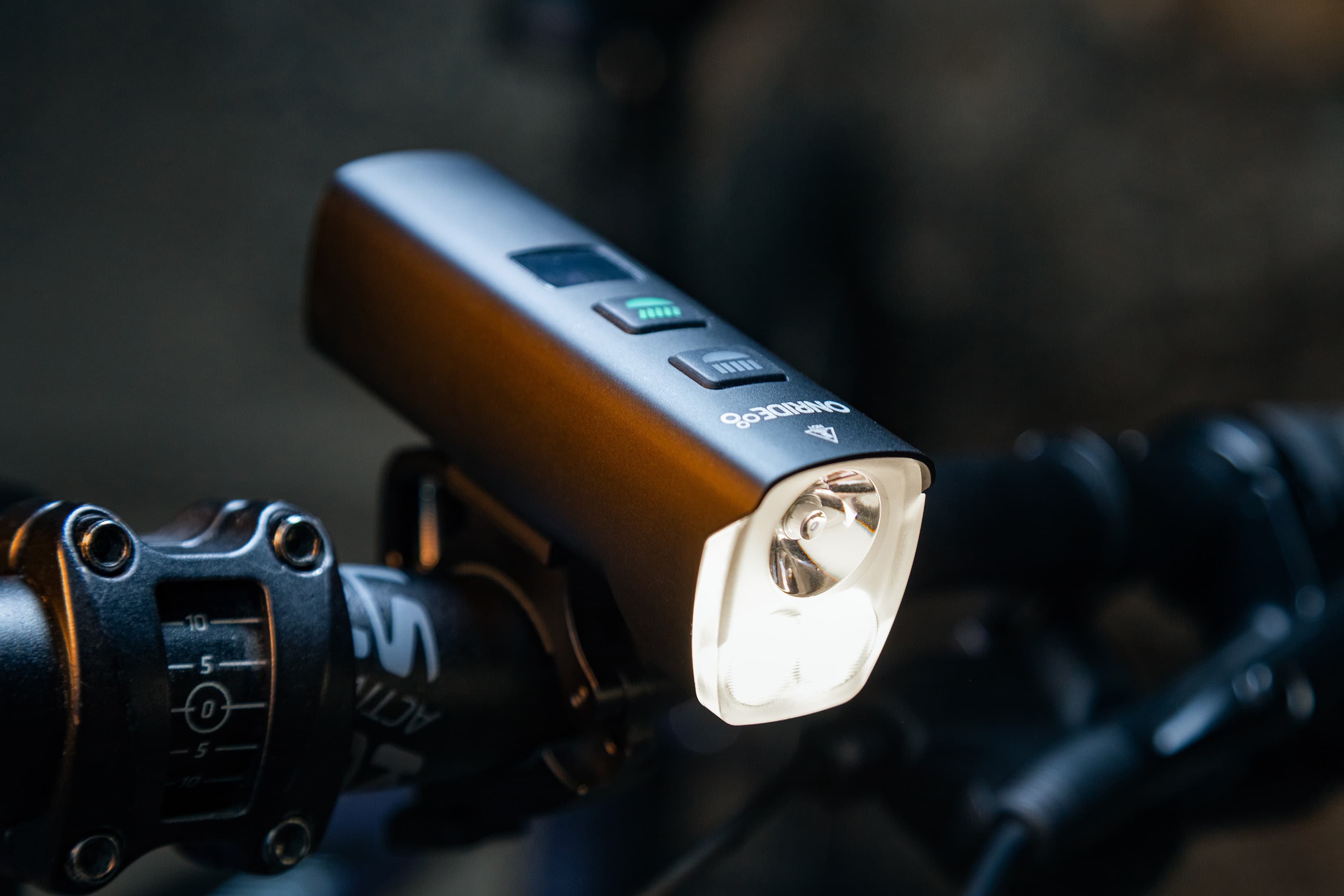 Велосипедна фара ONRIDE Swift (1500 lm, 4800 mAh, Type-C), Power Bank, інд. заряду, алюмінієва — мініатюра 4