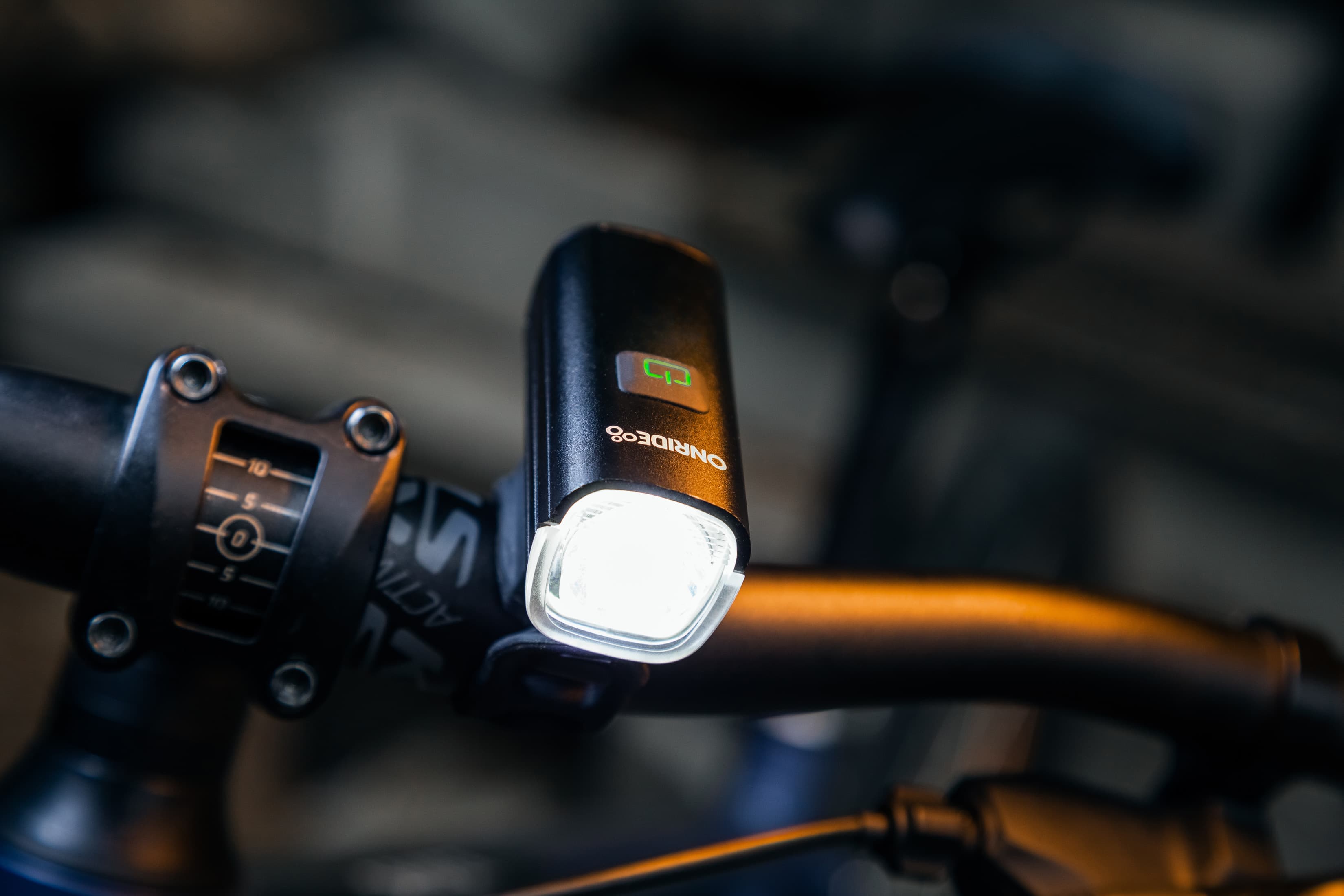 Велосипедна фара ONRIDE Burst (400 lm, 1200 mAh, Type-C), алюмінієва — мініатюра 3