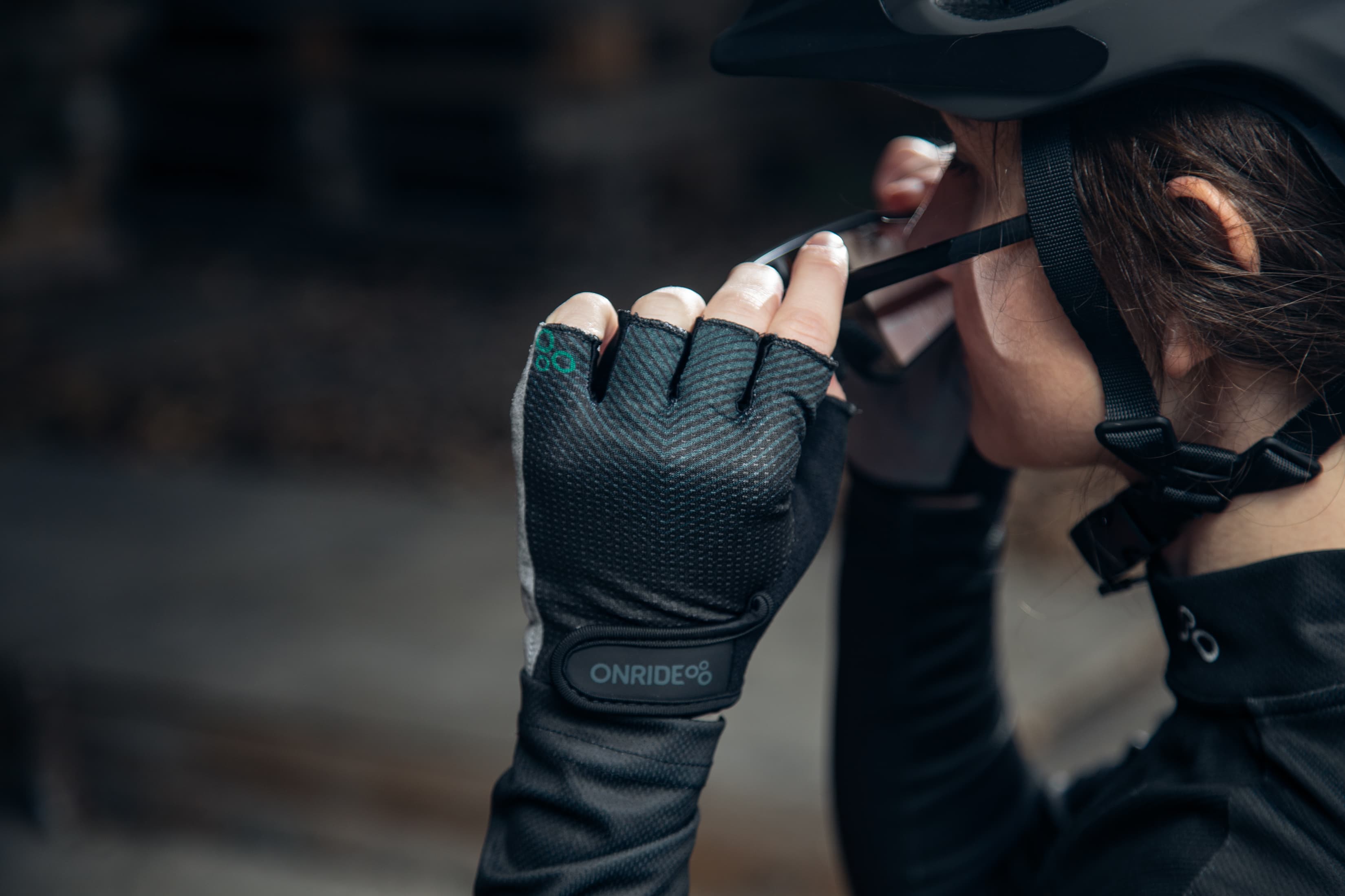 Рукавички ONRIDE TID 20 смужки колір зелений/чорний розмір M — мініатюра 2