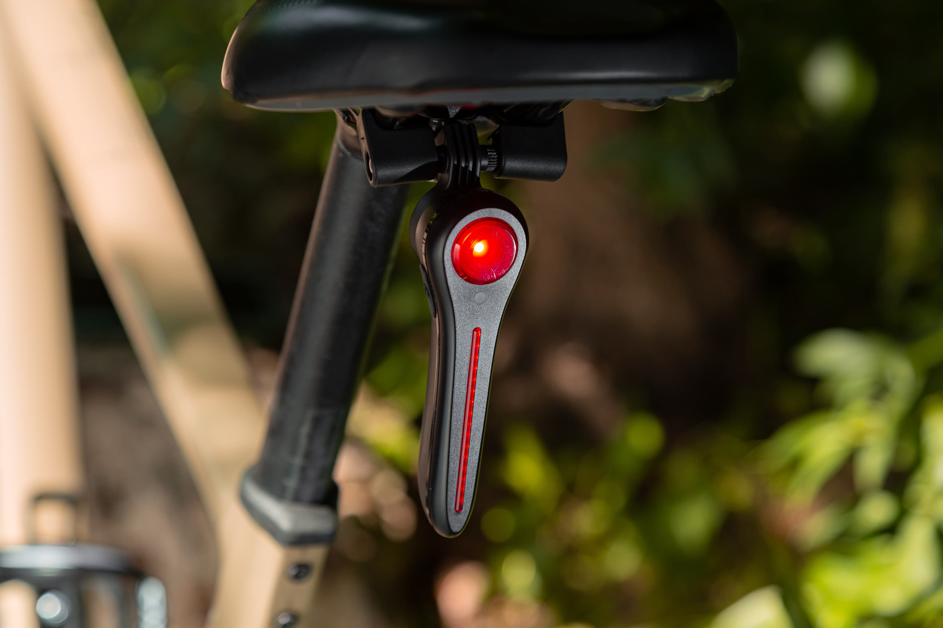 Заднє світло ONRIDE Fin (30 lm, 400 mAh, Type-C) — мініатюра 2