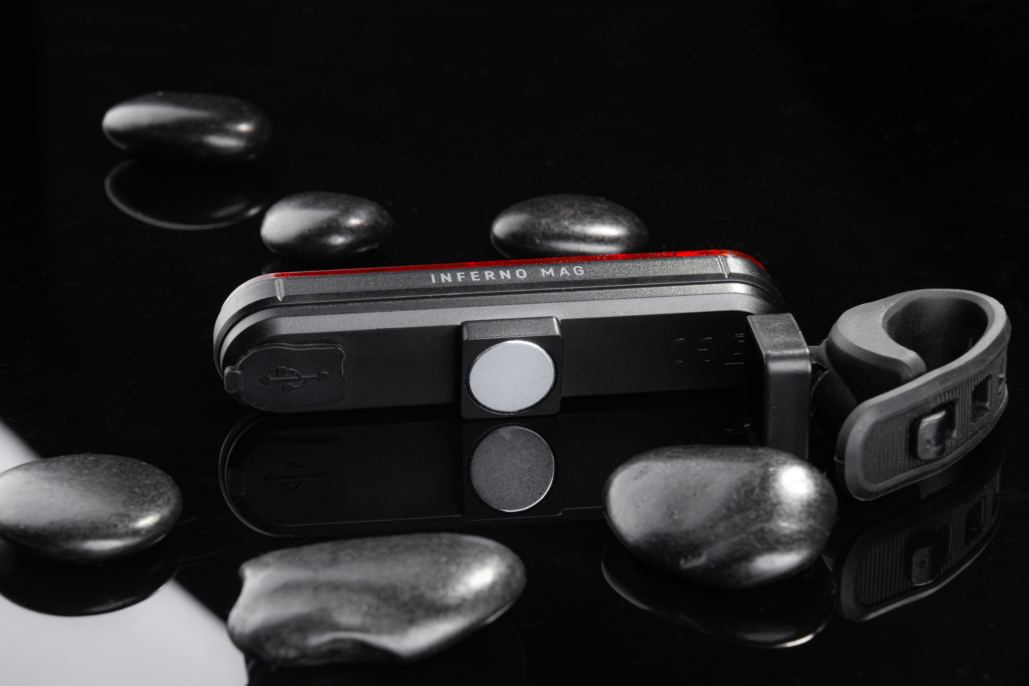 Заднє світло ONRIDE Inferno 20 Mag чорний (100 lm, 700 mAh, Type-C), пластикове, кріплення на магніт — мініатюра 2