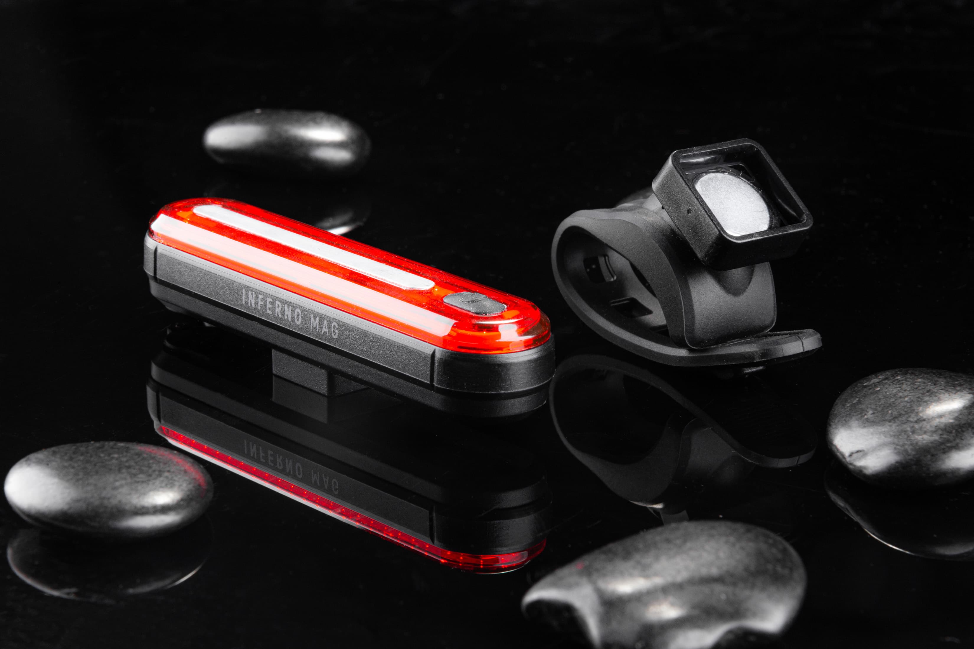 Заднє світло ONRIDE Inferno 20 Mag чорний (100 lm, 700 mAh, Type-C), пластикове, кріплення на магніт — мініатюра 8