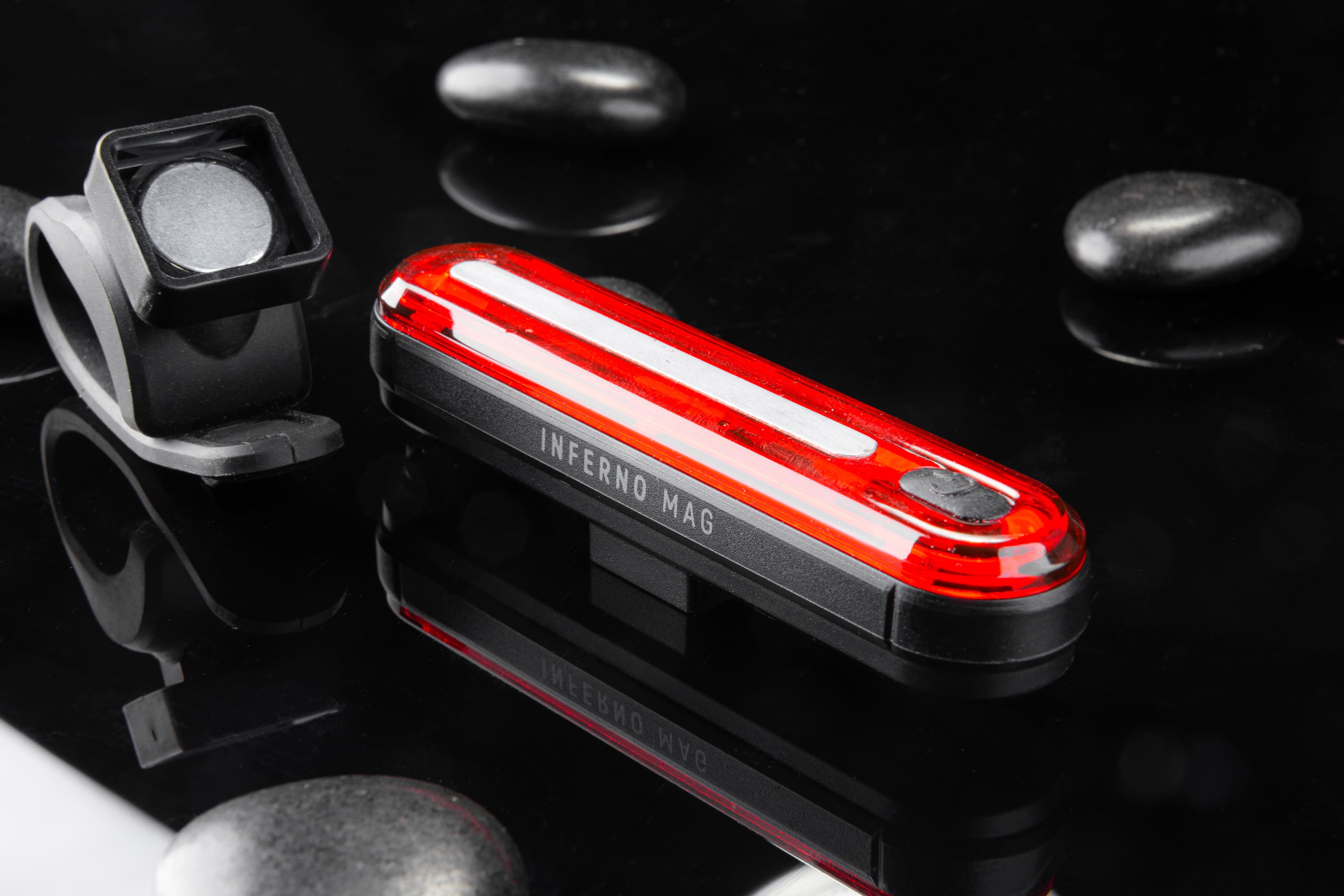 Заднє світло ONRIDE Inferno 20 Mag чорний (100 lm, 700 mAh, Type-C), пластикове, кріплення на магніт — мініатюра 6