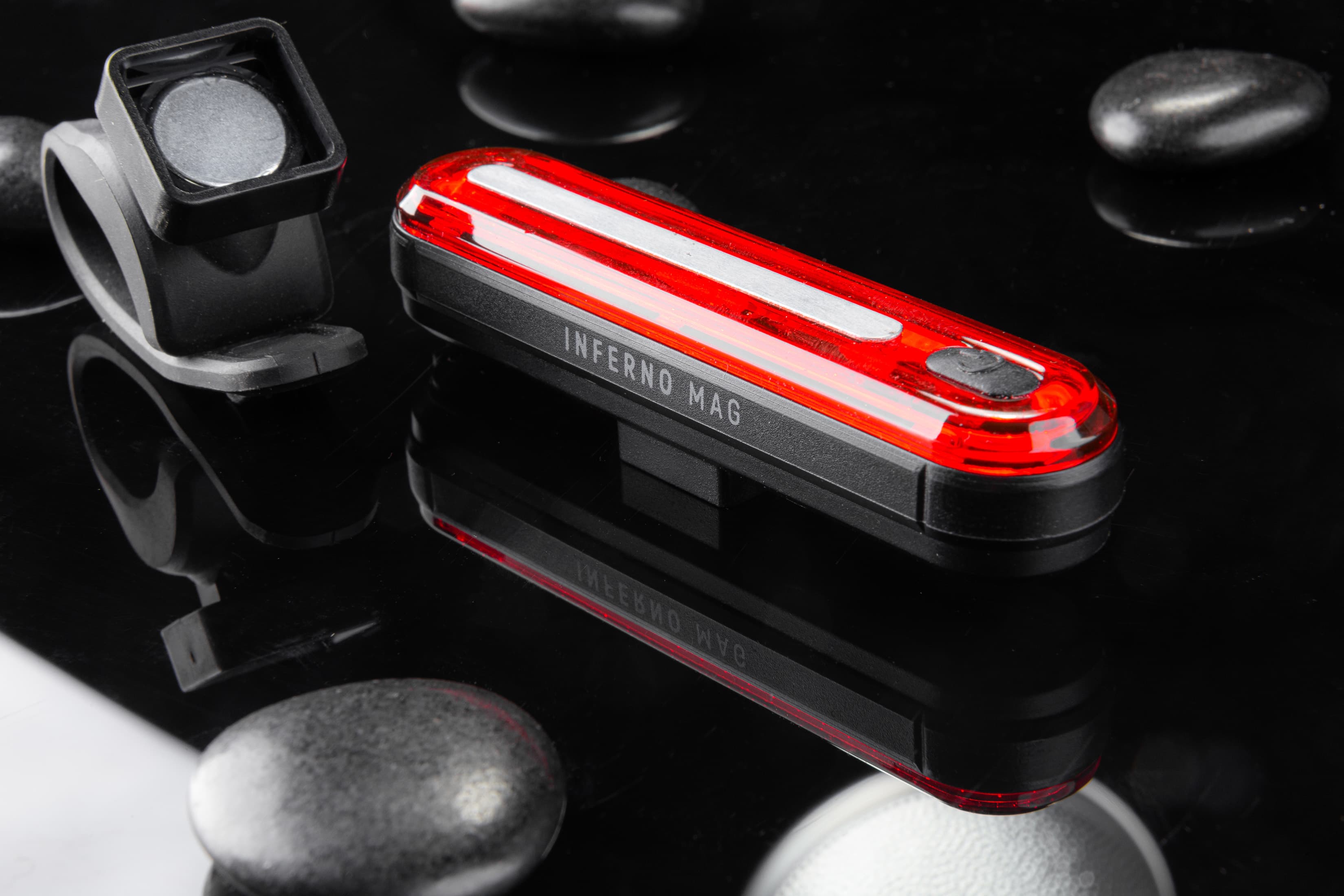Заднє світло ONRIDE Inferno 20 Mag чорний (100 lm, 700 mAh, Type-C), пластикове, кріплення на магніт — мініатюра 7