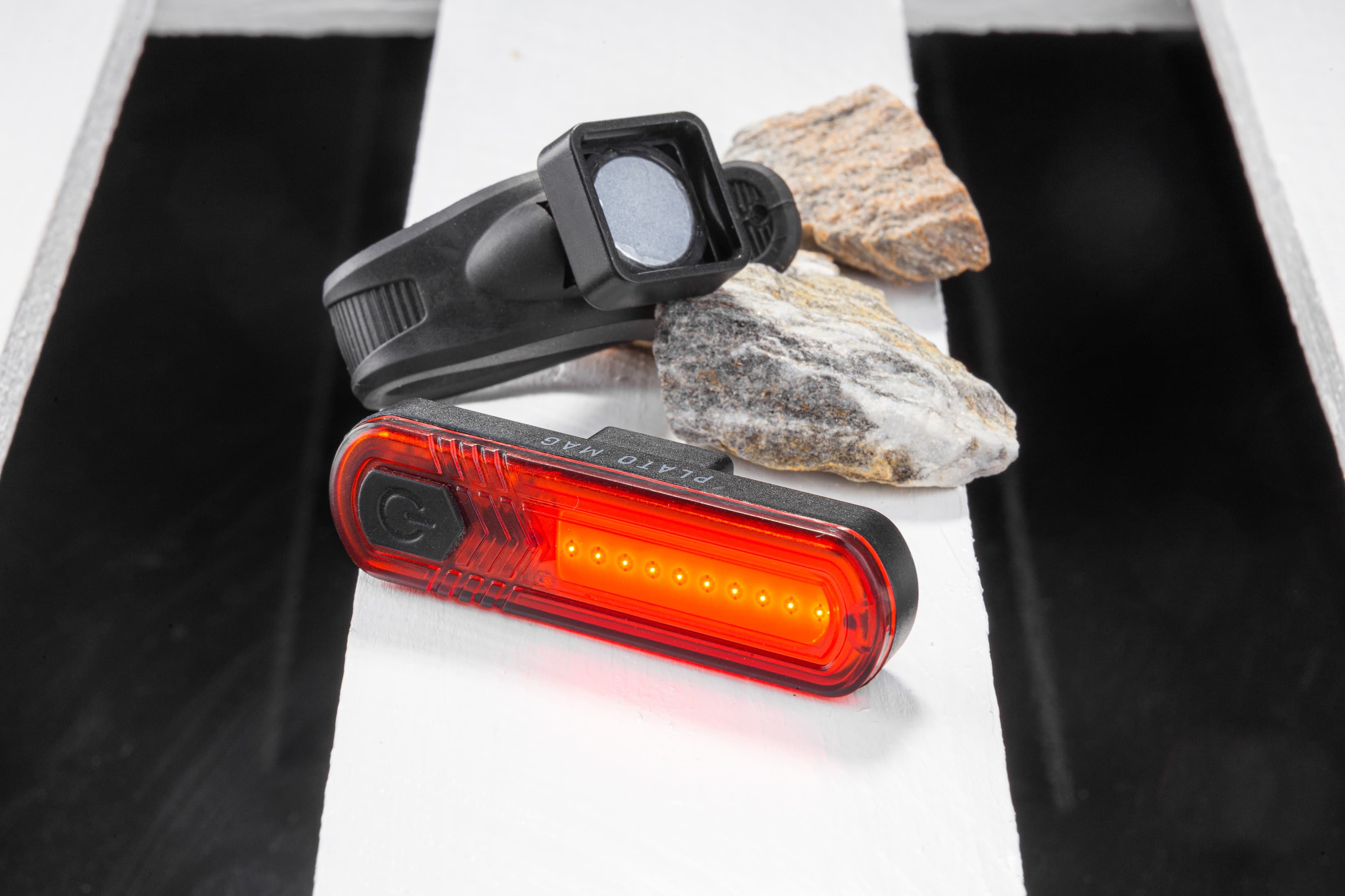 Заднє світло ONRIDE Plato Mag (30 lm, 330 mAh, Type-C), пластикове, кріплення на магніті — мініатюра 7