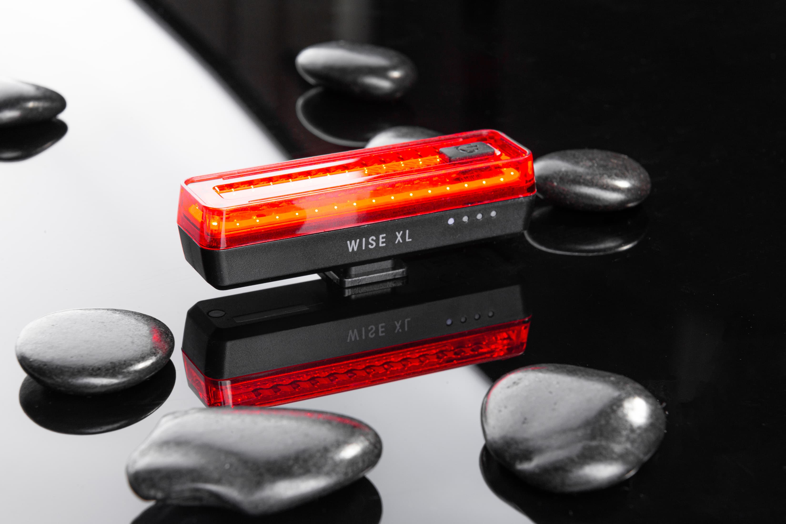 Заднє світло ONRIDE Wise XL (30 lm, 600 mAh, Type-C), з датчиком освітленості — мініатюра 9